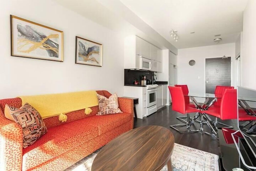 undefined Downtown Toronto Luxury Suites 9