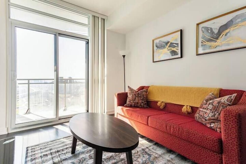 Downtown Toronto Luxury Suites Luxury Condo, 2 Bedrooms, Lake View 10