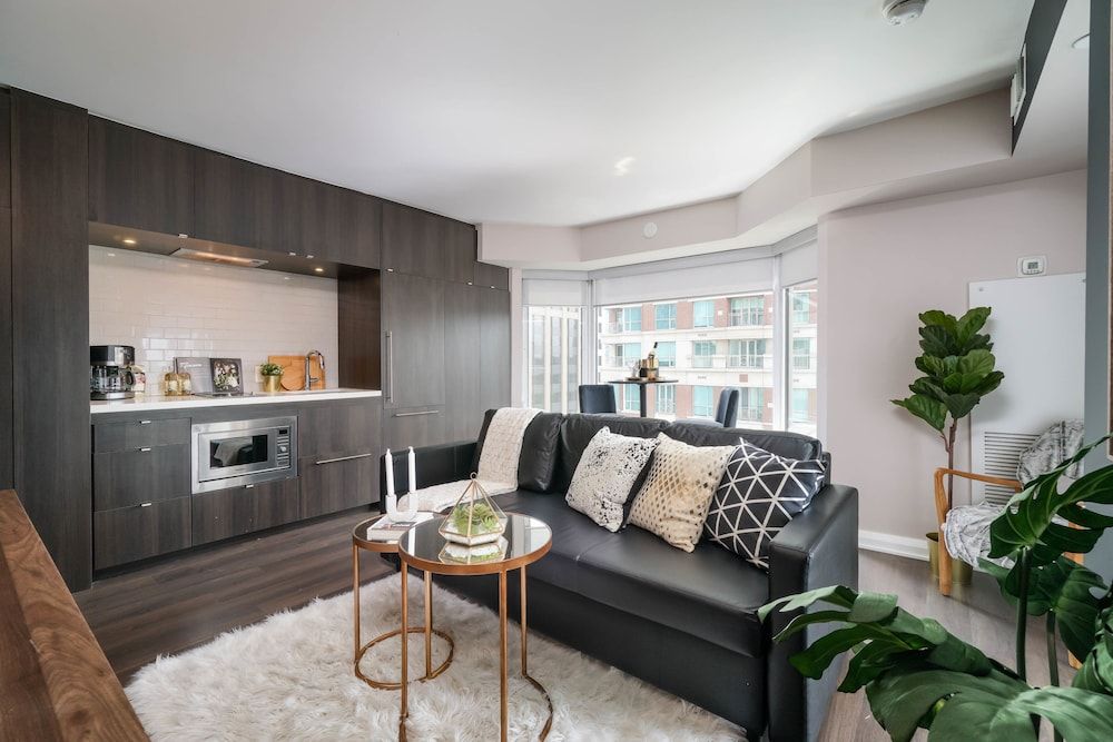 QuickStay Yorkville Condo - Yonge & Bloor Luxury Condo, 1 Queen Bed with Sofa bed, Non Smoking 18