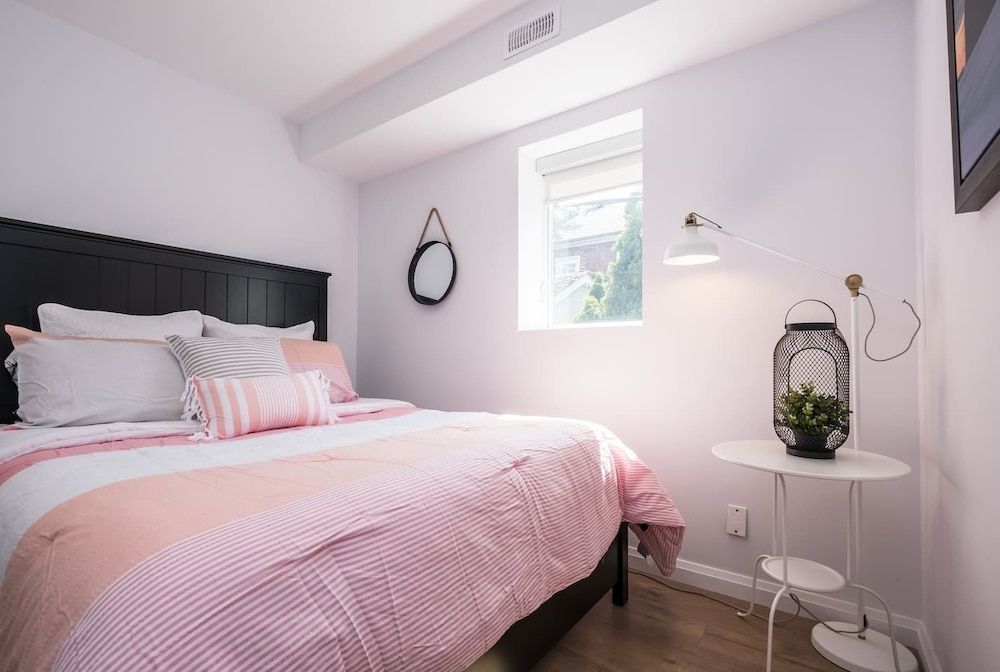 Chic & Central 3-bedroom in Little Italy House (3 Bedrooms) 5