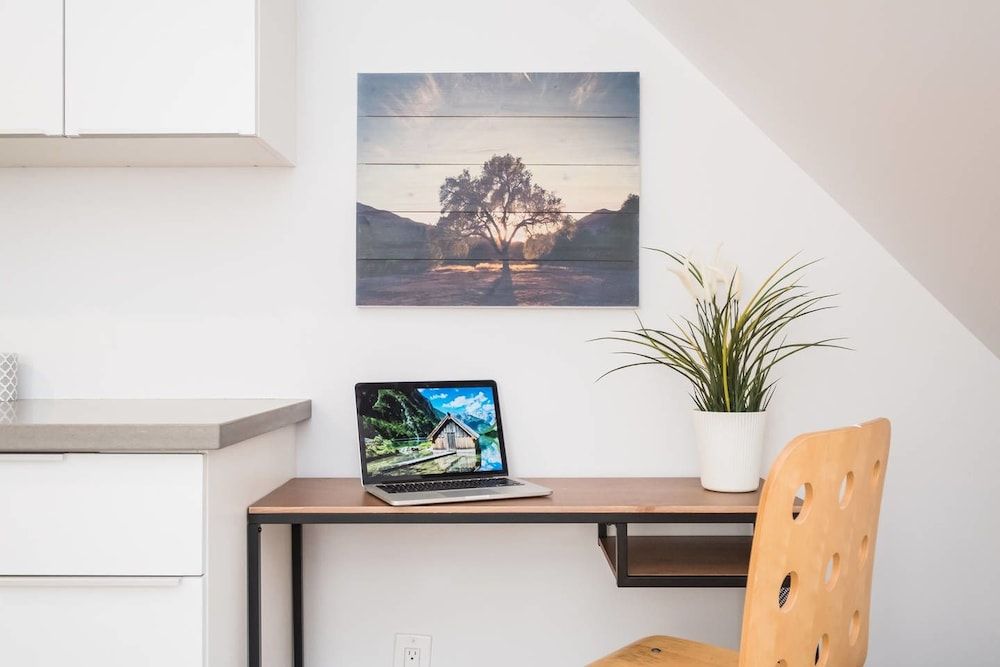 Chic & Central 3-bedroom in Little Italy House (3 Bedrooms) 11