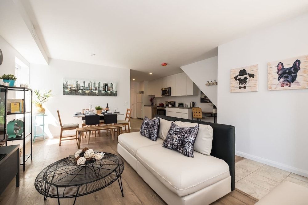 undefined Chic & Central 3-bedroom in Little Italy