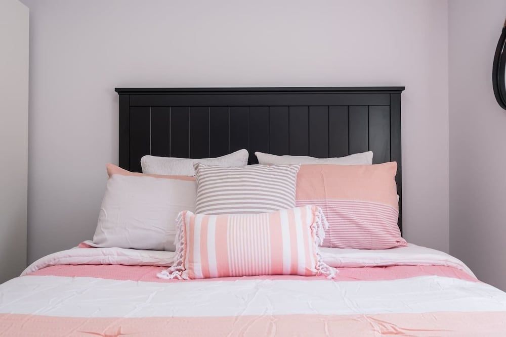 undefined Chic & Central 3-bedroom in Little Italy 8