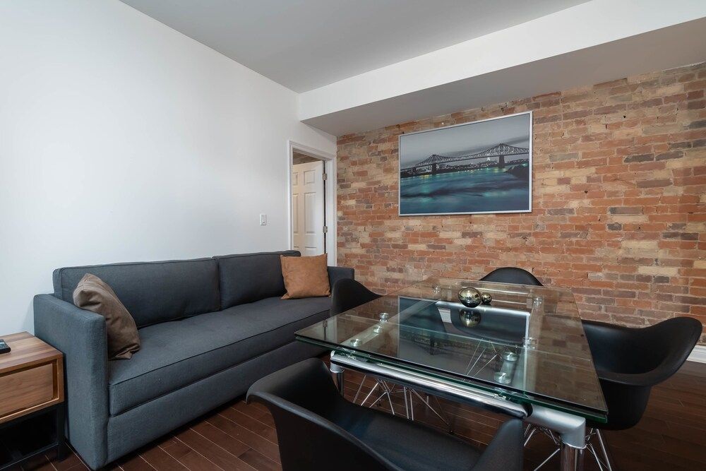 The Jameson Stays Comfort Townhome, Multiple Beds, Non Smoking, Ground Floor 9