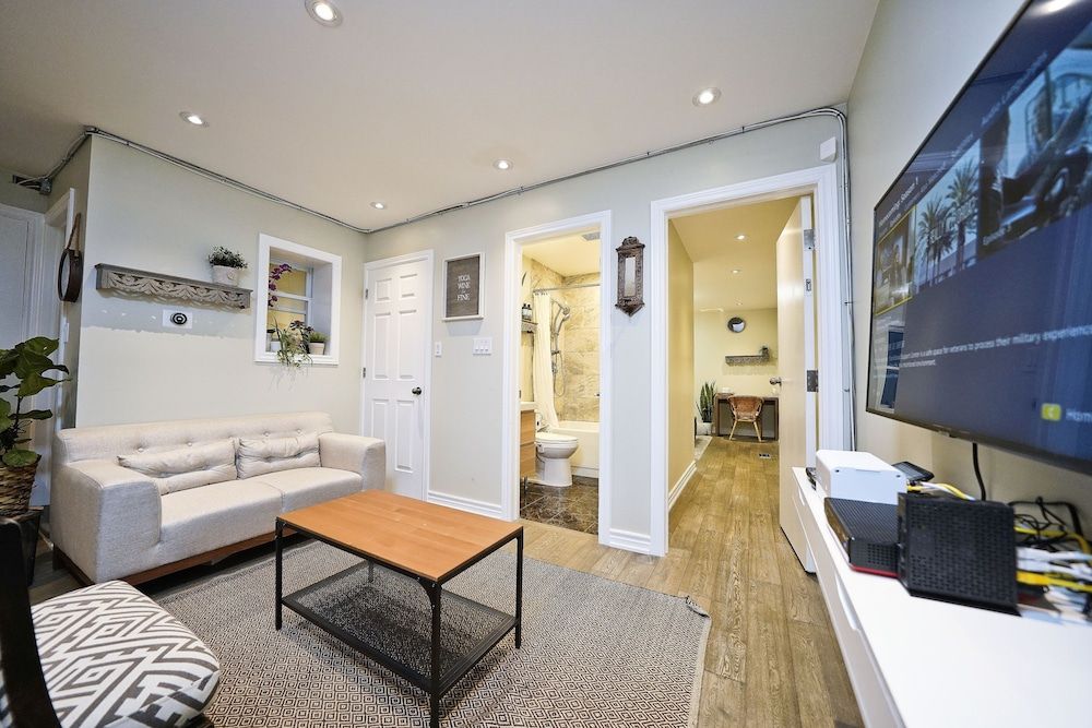 undefined The Bloorcourt Stays 2