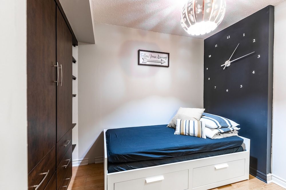 undefined AOC Suites - Heart of Downtown  Condo 3