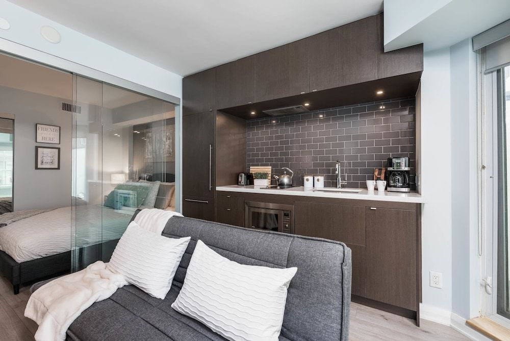 QuickStay Yorkville Paradise - Yonge & Bloor Luxury Condo, 1 Queen Bed with Sofa bed, Non Smoking 14