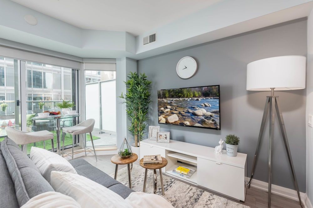 QuickStay Yorkville Paradise - Yonge & Bloor Luxury Condo, 1 Queen Bed with Sofa bed, Non Smoking 15