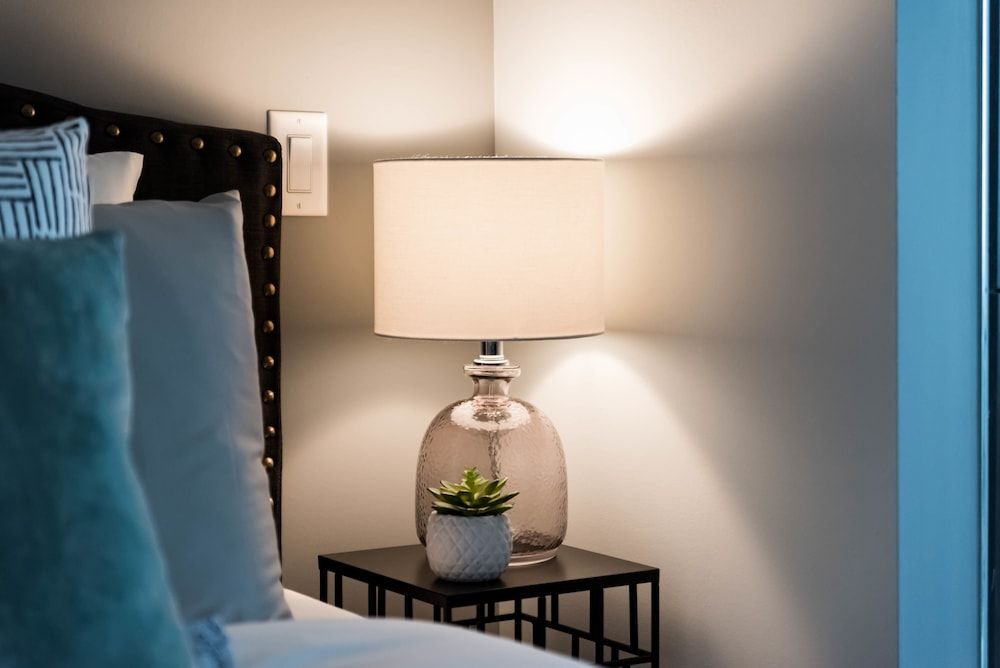 QuickStay Yorkville Paradise - Yonge & Bloor Luxury Condo, 1 Queen Bed with Sofa bed, Non Smoking 3