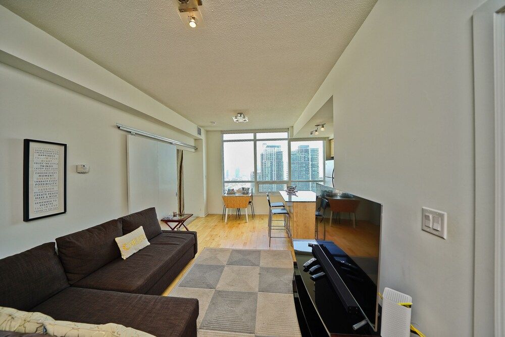 The Maple Boutique Suites Business Condo, 1 Bedroom, City View, Executive Level 7