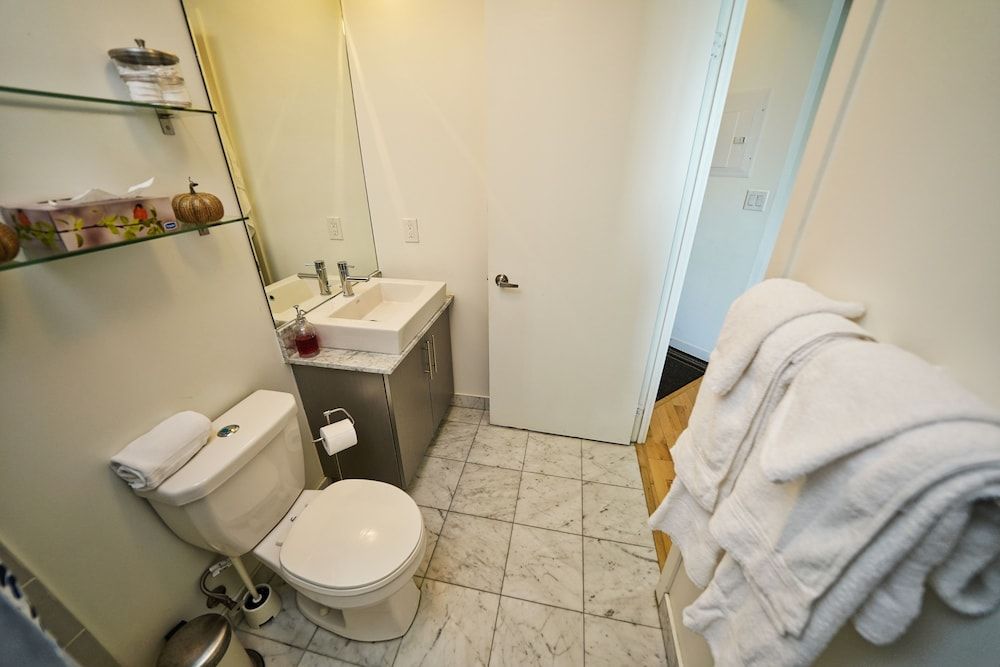 The Maple Boutique Suites Business Condo, 1 Bedroom, City View, Executive Level 5