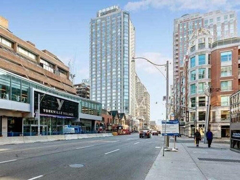 undefined Luxury Yorkville Downtown Condo 4