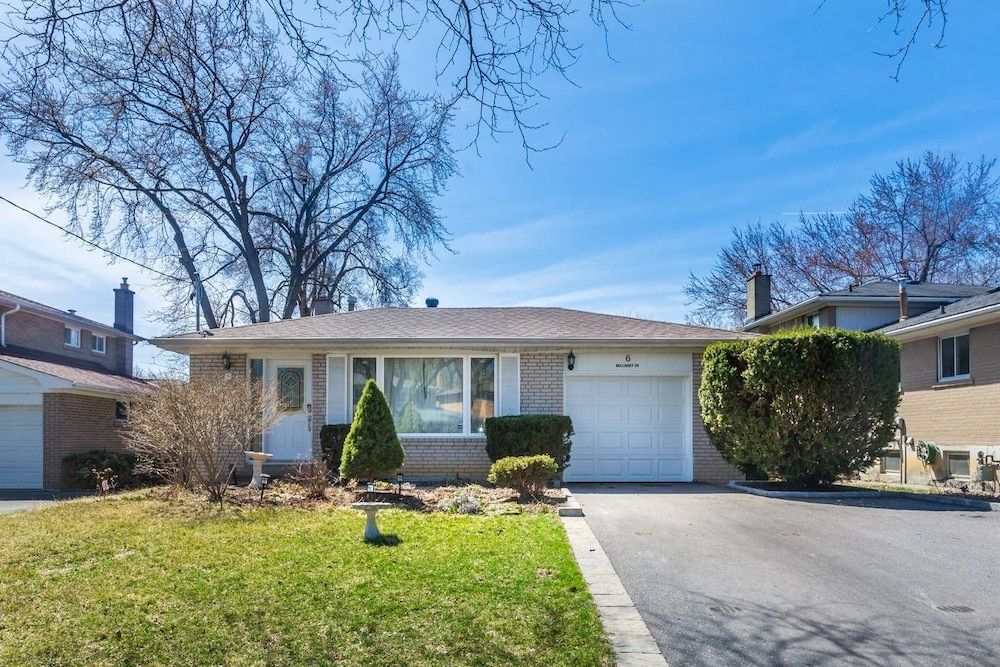 undefined Retreat to a Beautiful Suite in Toronto