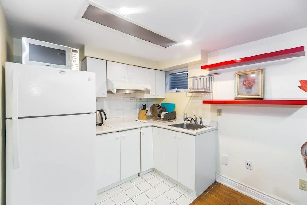 undefined Retreat to a Beautiful Suite in Toronto 10