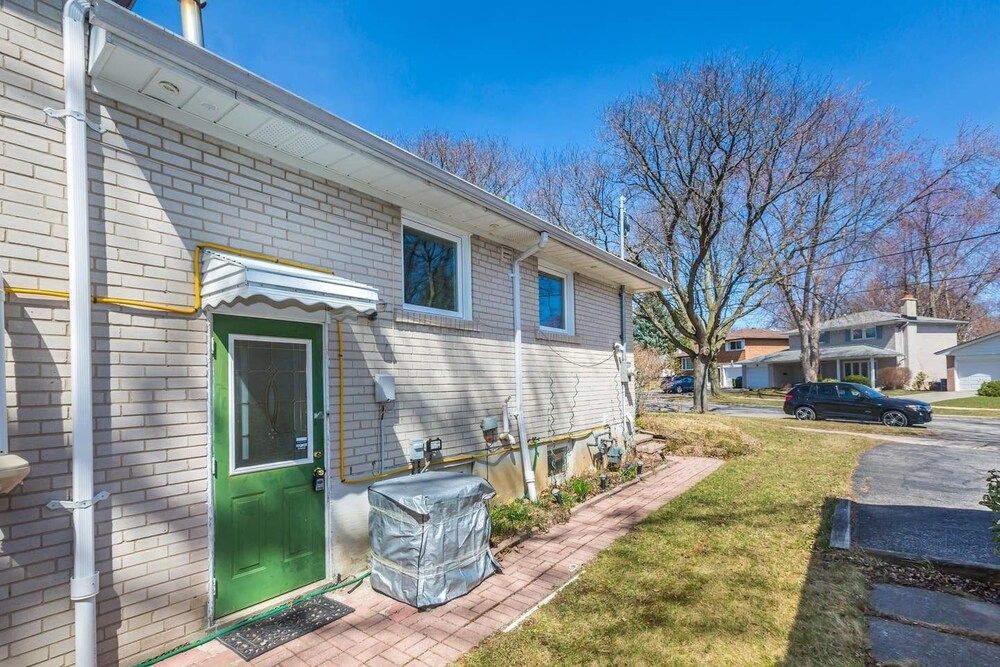 undefined Retreat to a Beautiful Suite in Toronto 2