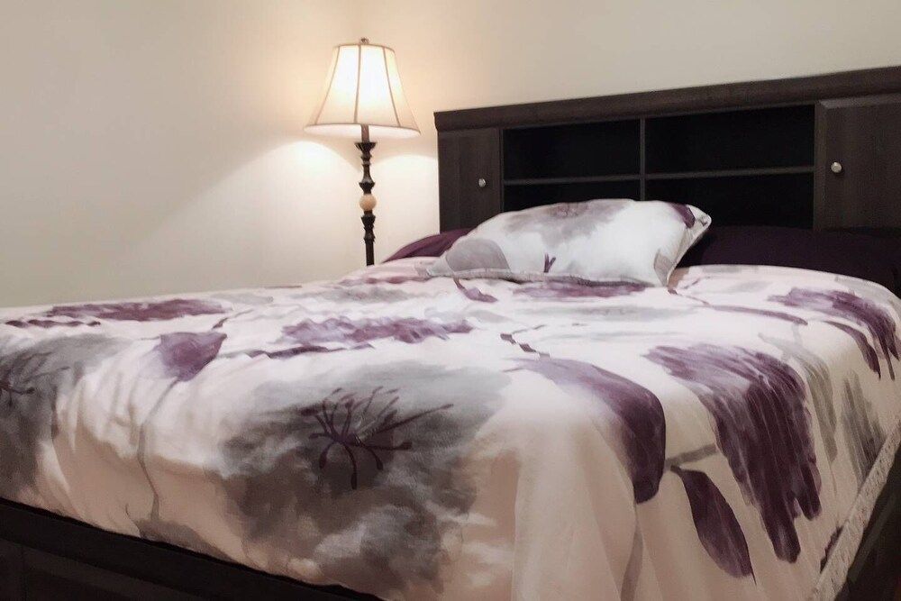 undefined Retreat to a Beautiful Suite in Toronto 9