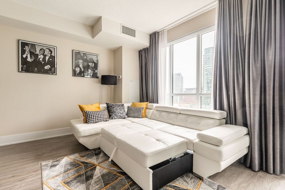 GLOBALSTAY. Modern Downtown Apartments Business Apartment, 1 Bedroom, Kitchen, City View 2