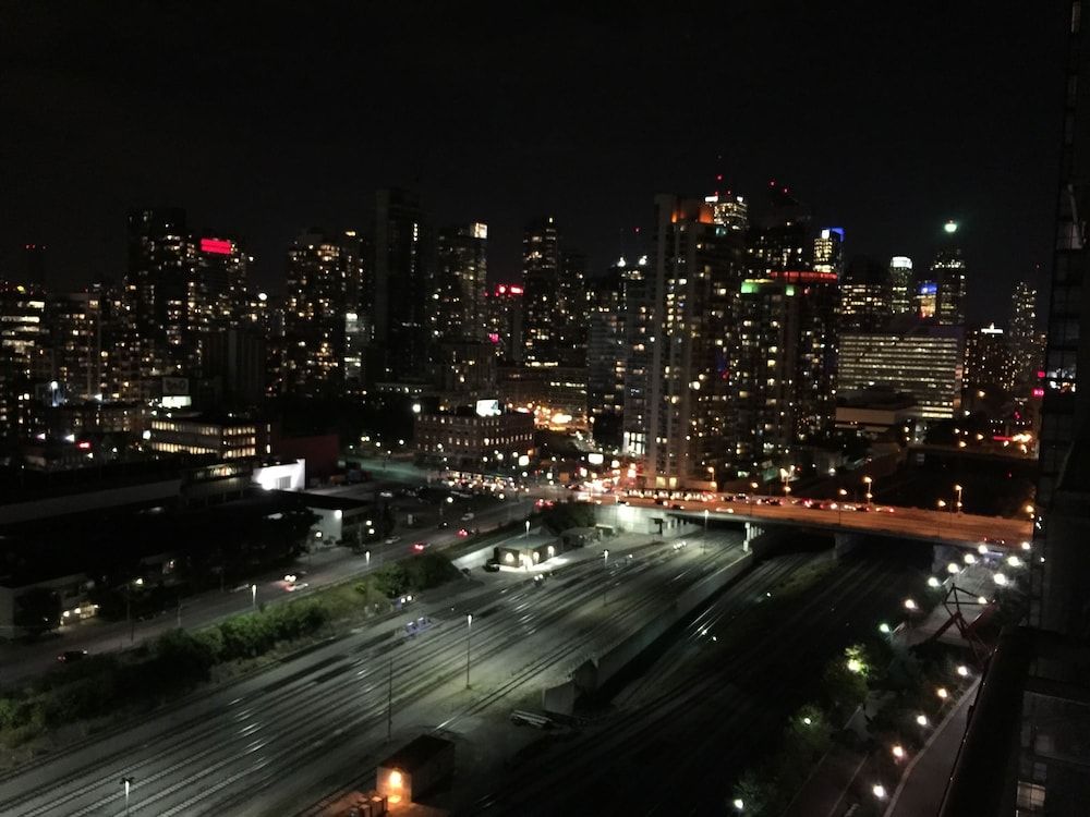 A&A Suites in the heart of Downtown Toronto Deluxe Apartment, City View 29