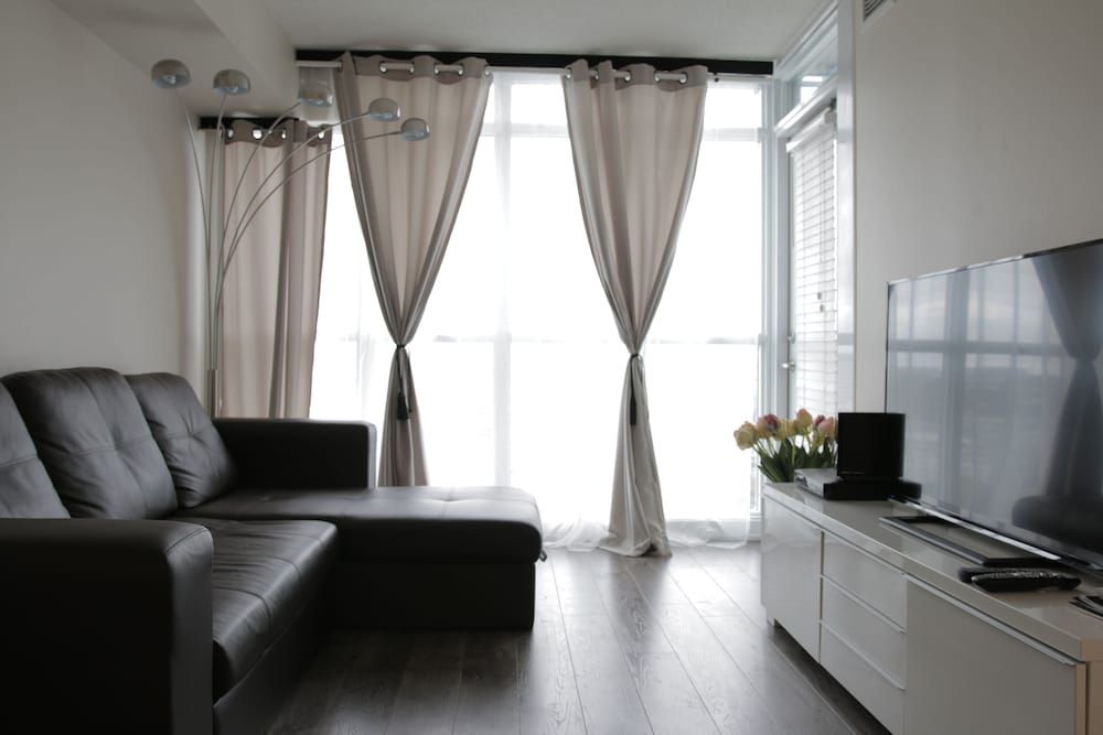 A&A Suites in the heart of Downtown Toronto Deluxe Apartment, City View 15