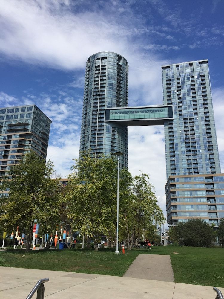 undefined A&A Suites in the heart of Downtown Toronto 6