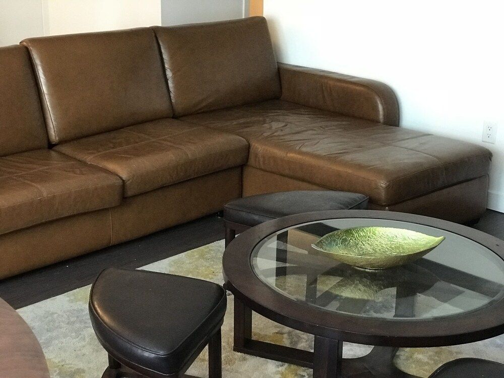 CN Tower View Design apart 3BD-2BA DT City Apartment, Multiple Beds, Non Smoking, City View 25