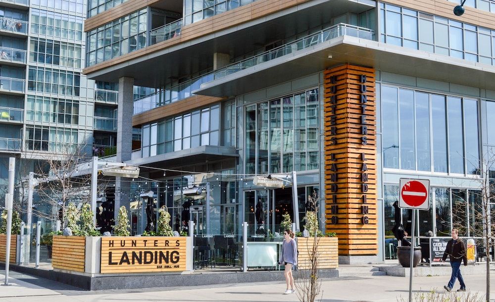 undefined CN Tower View Design apart 3BD-2BA DT 7