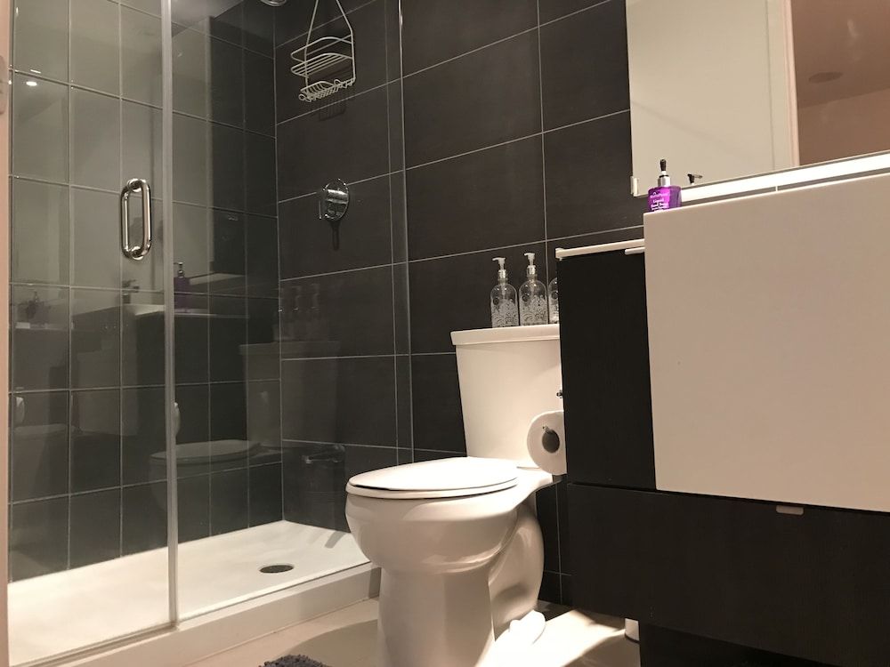 CN Tower View Design apart 3BD-2BA DT City Apartment, Multiple Beds, Non Smoking, City View 33