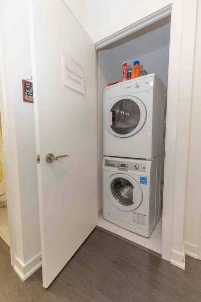 HomeHop - Entertainment District Signature Apartment, 2 Queen Beds, Non Smoking 19