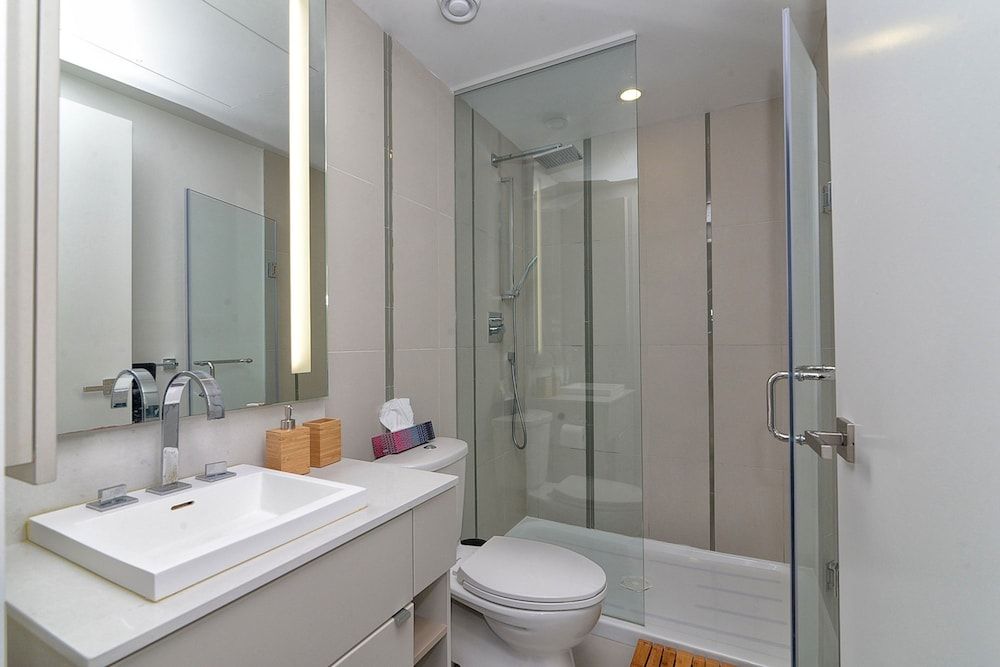 Applewood Suites - Toronto Peter Street City Apartment, Multiple Beds, Non Smoking 8