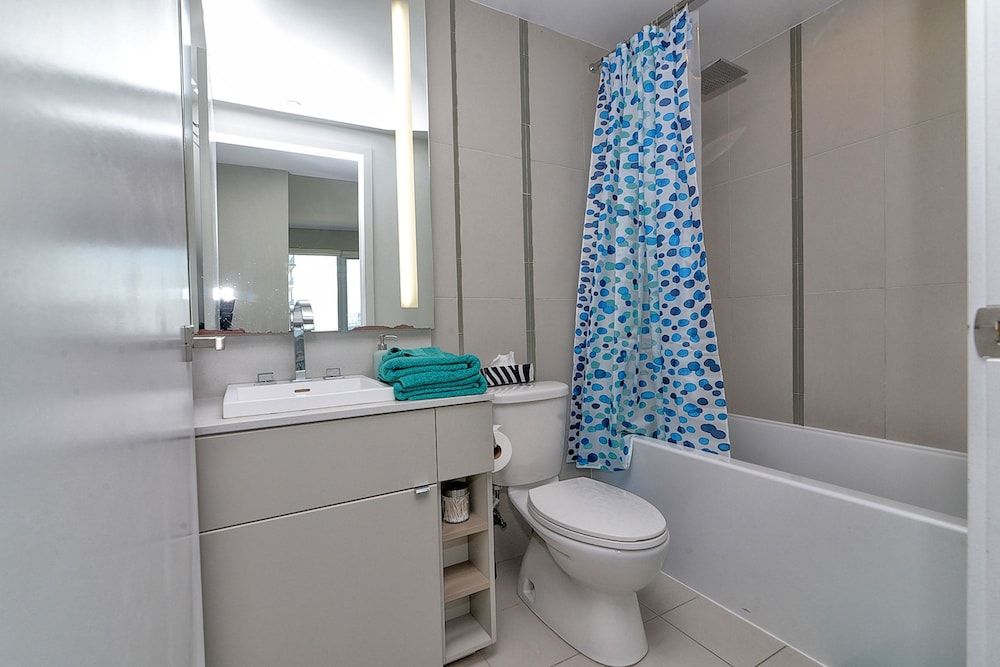 Applewood Suites - Toronto Peter Street City Apartment, Multiple Beds, Non Smoking 9