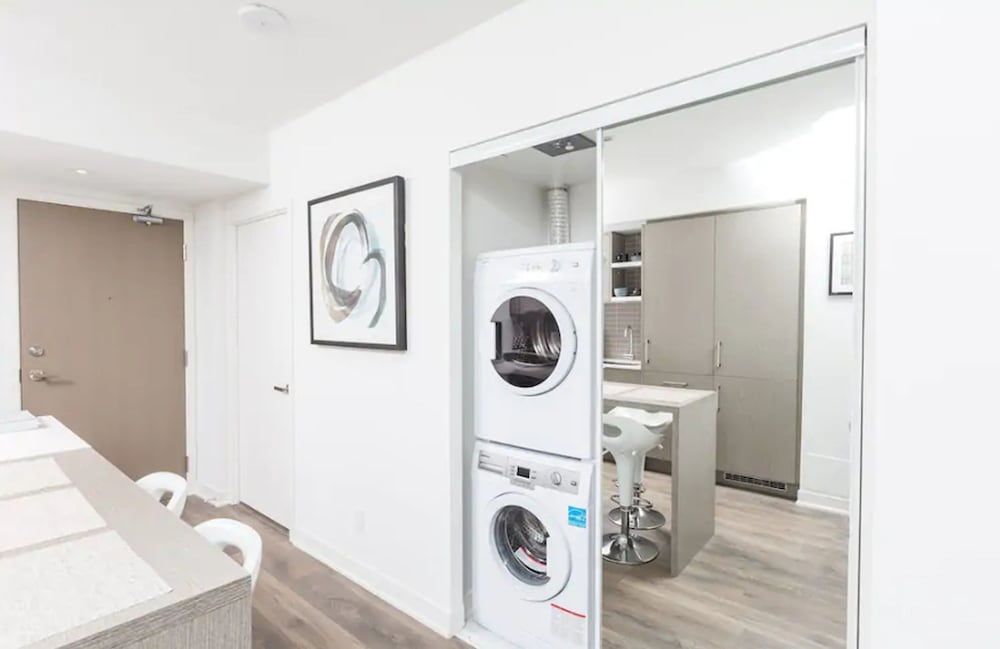 undefined Applewood Suites - Toronto Peter Street 5