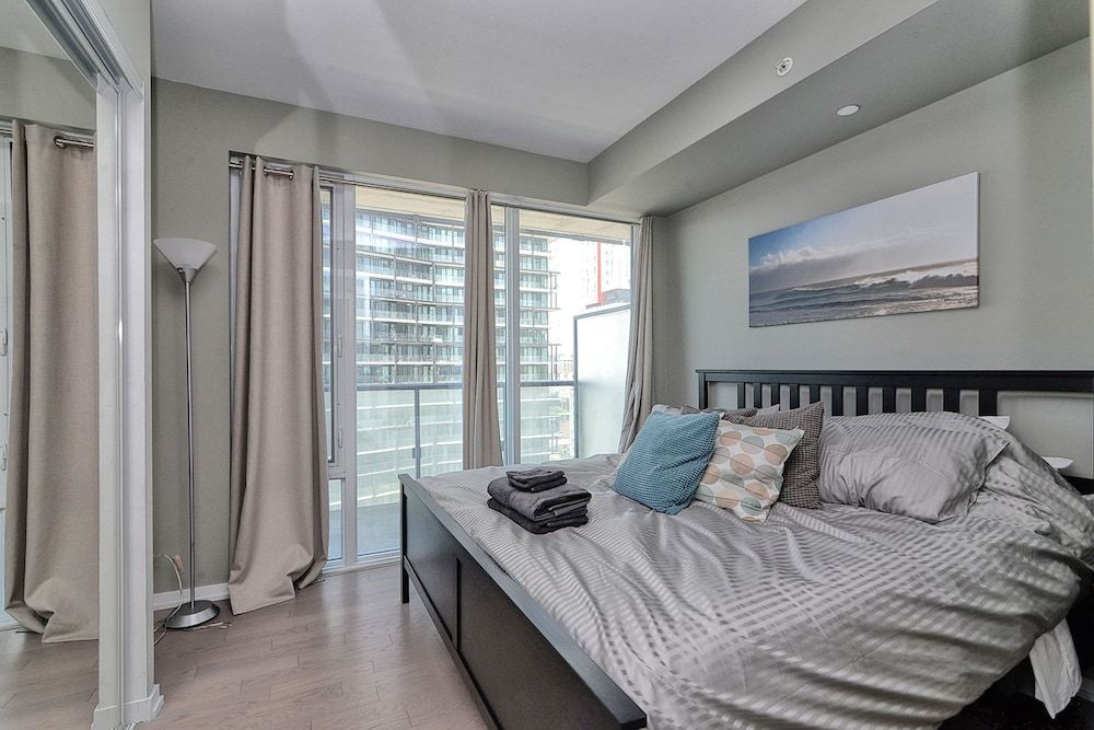 Applewood Suites - Toronto Peter Street City Apartment, Multiple Beds, Non Smoking 2