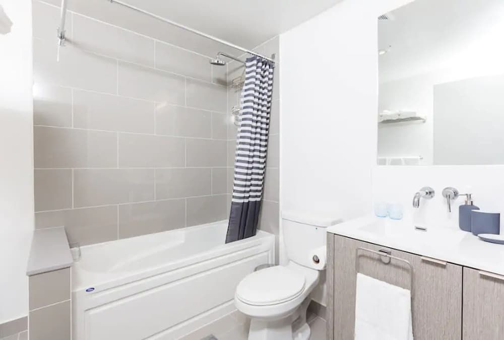 undefined Applewood Suites - Toronto Peter Street 7