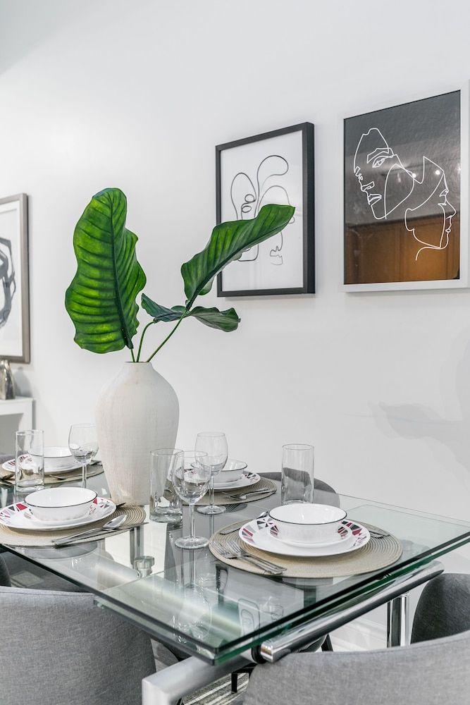 undefined HomeHop - Financial District 4