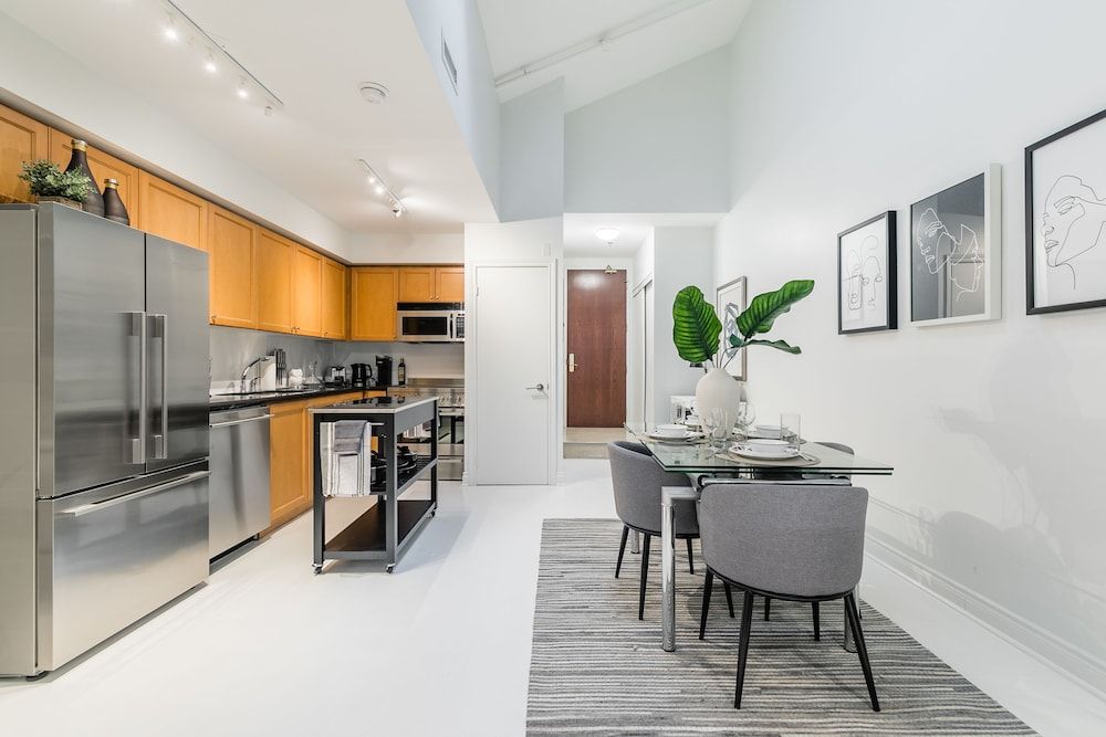 undefined HomeHop - Financial District 3