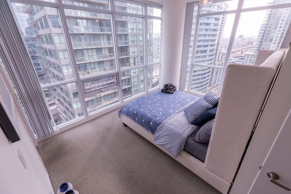 undefined HomeHop - Maple Leaf Square 10