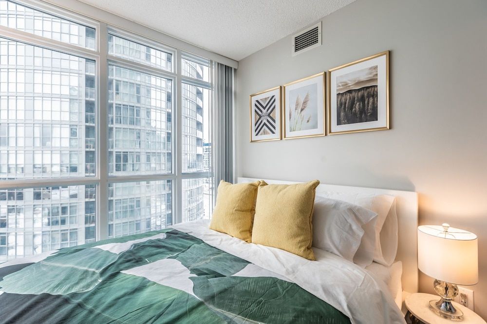 undefined Platinum Suites - Stunning Waterfront 2 Bed 2 Bath 7