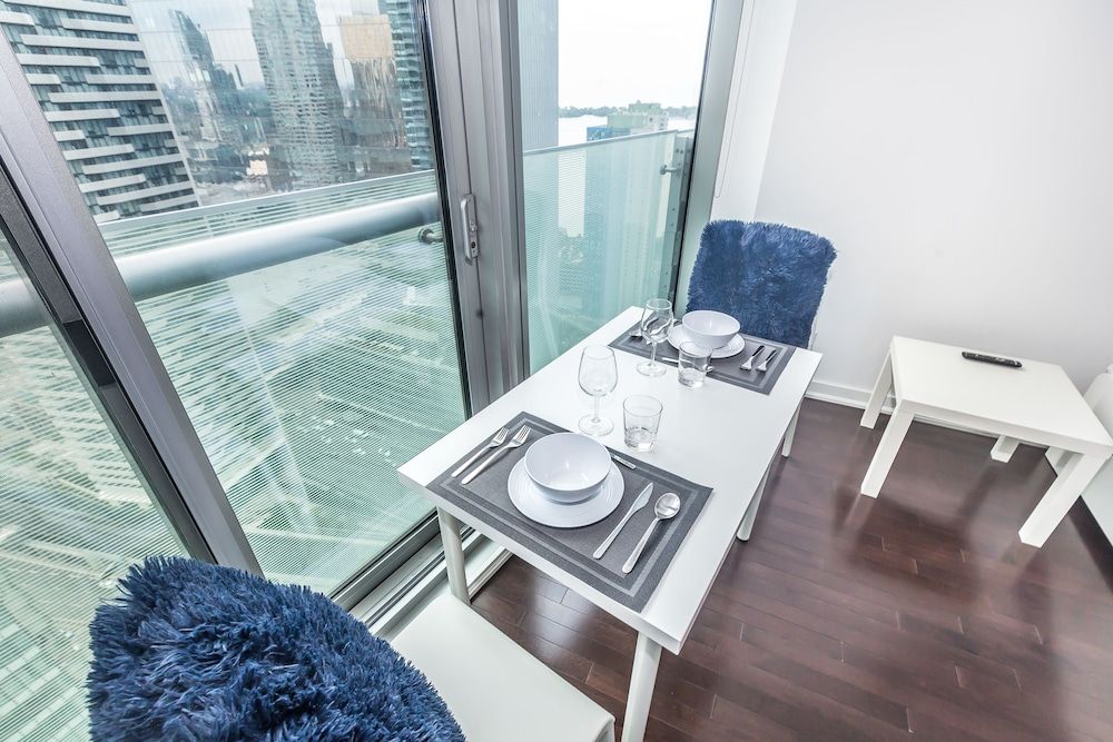 New!! Couples Retreat.luxury Condo.central Apartment (1 Bedroom) 12