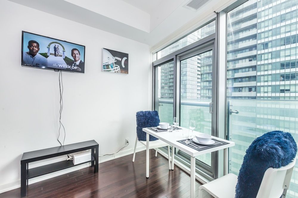 New!! Couples Retreat.luxury Condo.central Apartment (1 Bedroom) 11