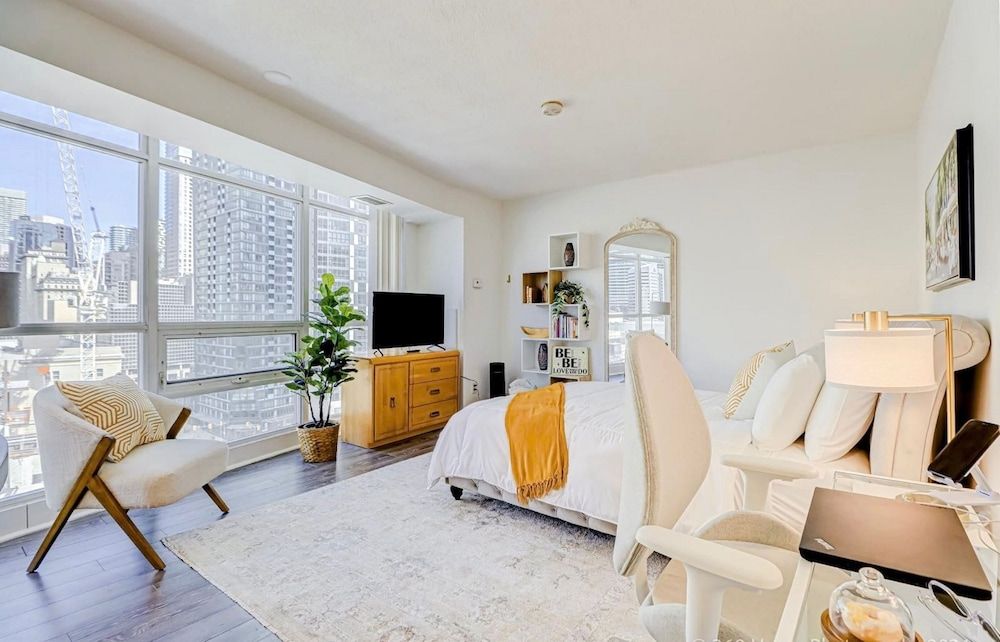 undefined Globalstay Yonge St Condos 2