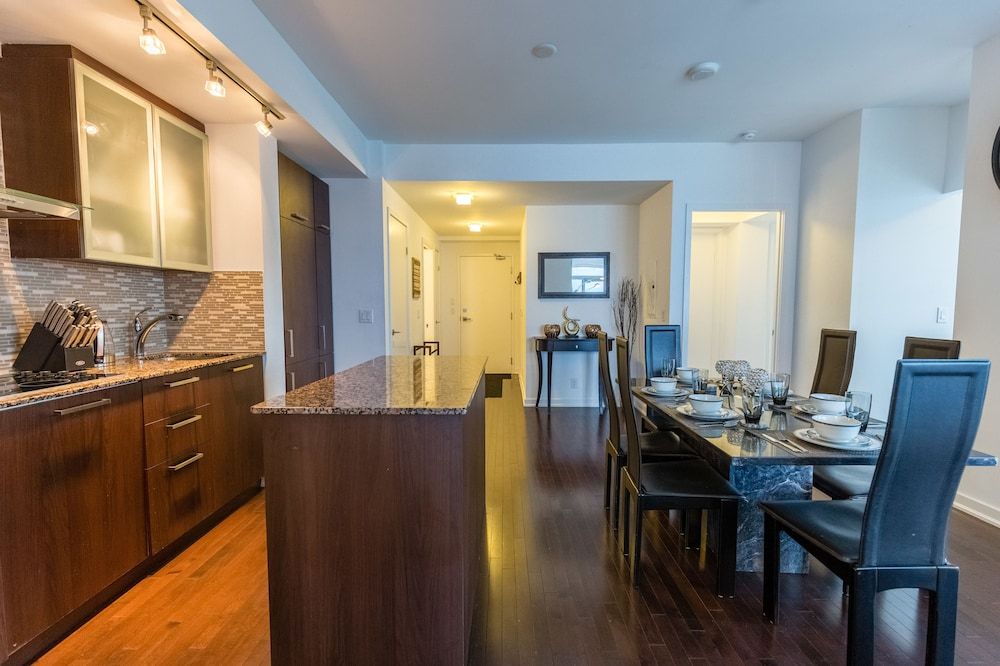 undefined HomeHop - Ice 8
