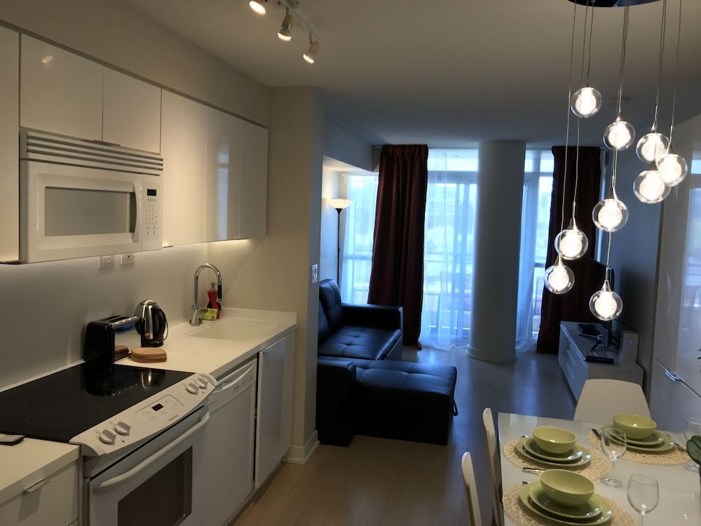 undefined Luxury 2BR Suites in the heart of Downtown Toronto 2