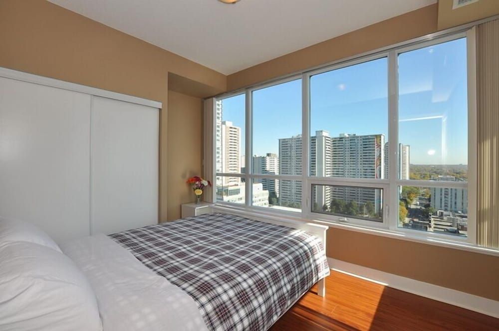 undefined Condos with Parking & Gorgeous View 10