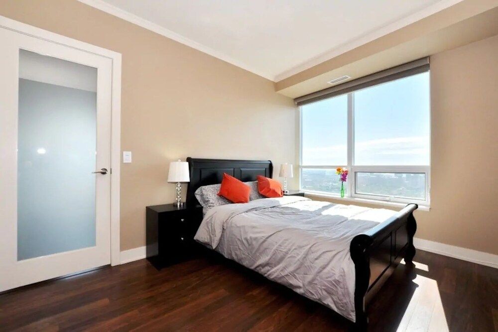 undefined Condos with Parking & Gorgeous View 6