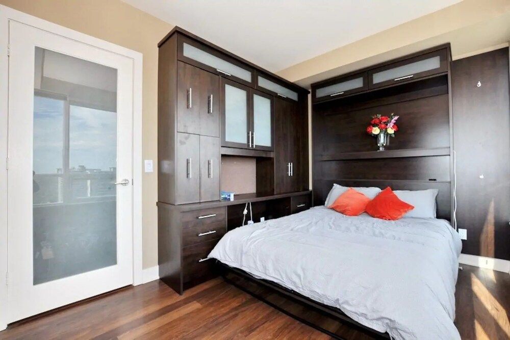 undefined Condos with Parking & Gorgeous View 8