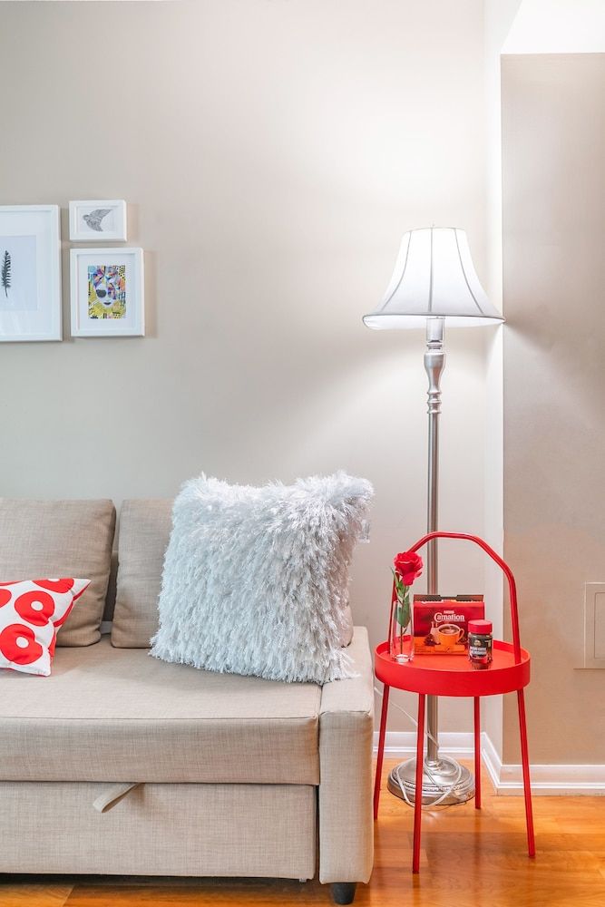 Stylish Suite in Downtown Toronto Luxury Room, Multiple Beds, City View 16