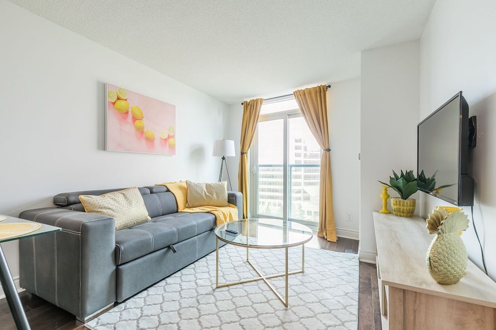 undefined Simply Comfort Gorgeous Apt North York