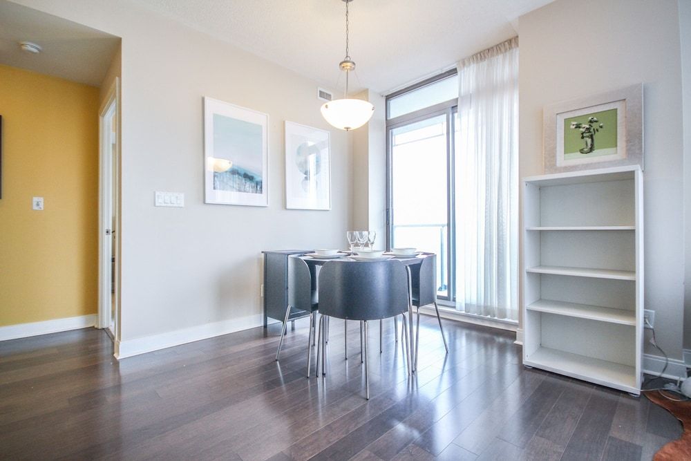 undefined Sarkar Suites - YorkVille 10