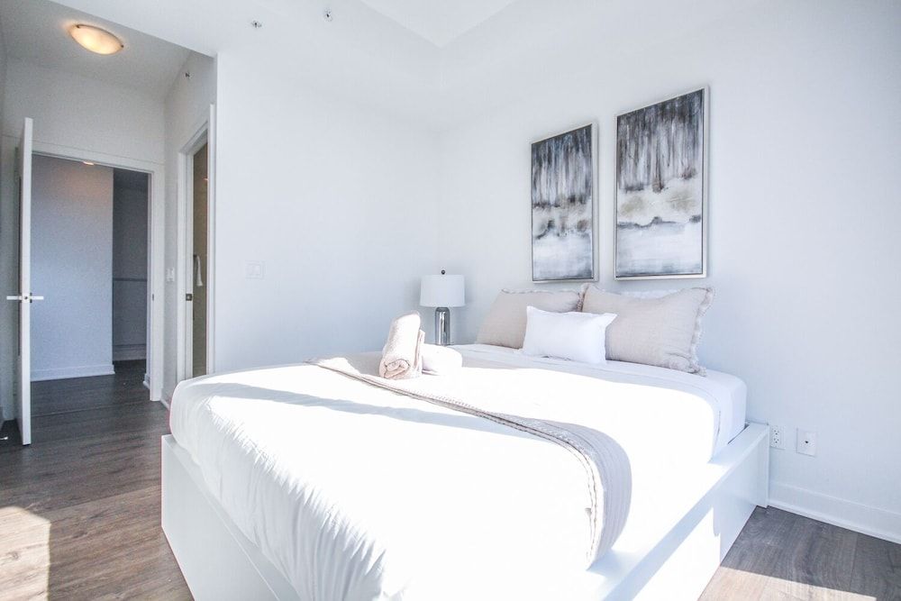 undefined Sarkar Suites - Downtown Fashion Dist. 8