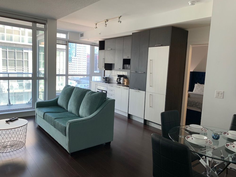 Sarkar Suites - Downtown Fashion Dist. Deluxe Condo 6